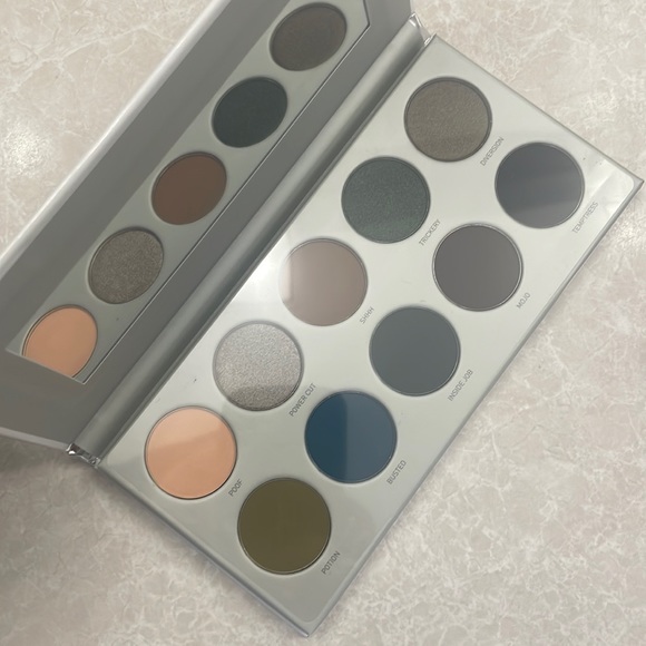 Morphe Other - Jaclyn Hill Dark Magic Palette